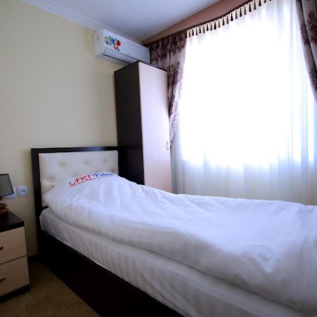 Hotel Art Palace Tashkent Ngoại thất bức ảnh