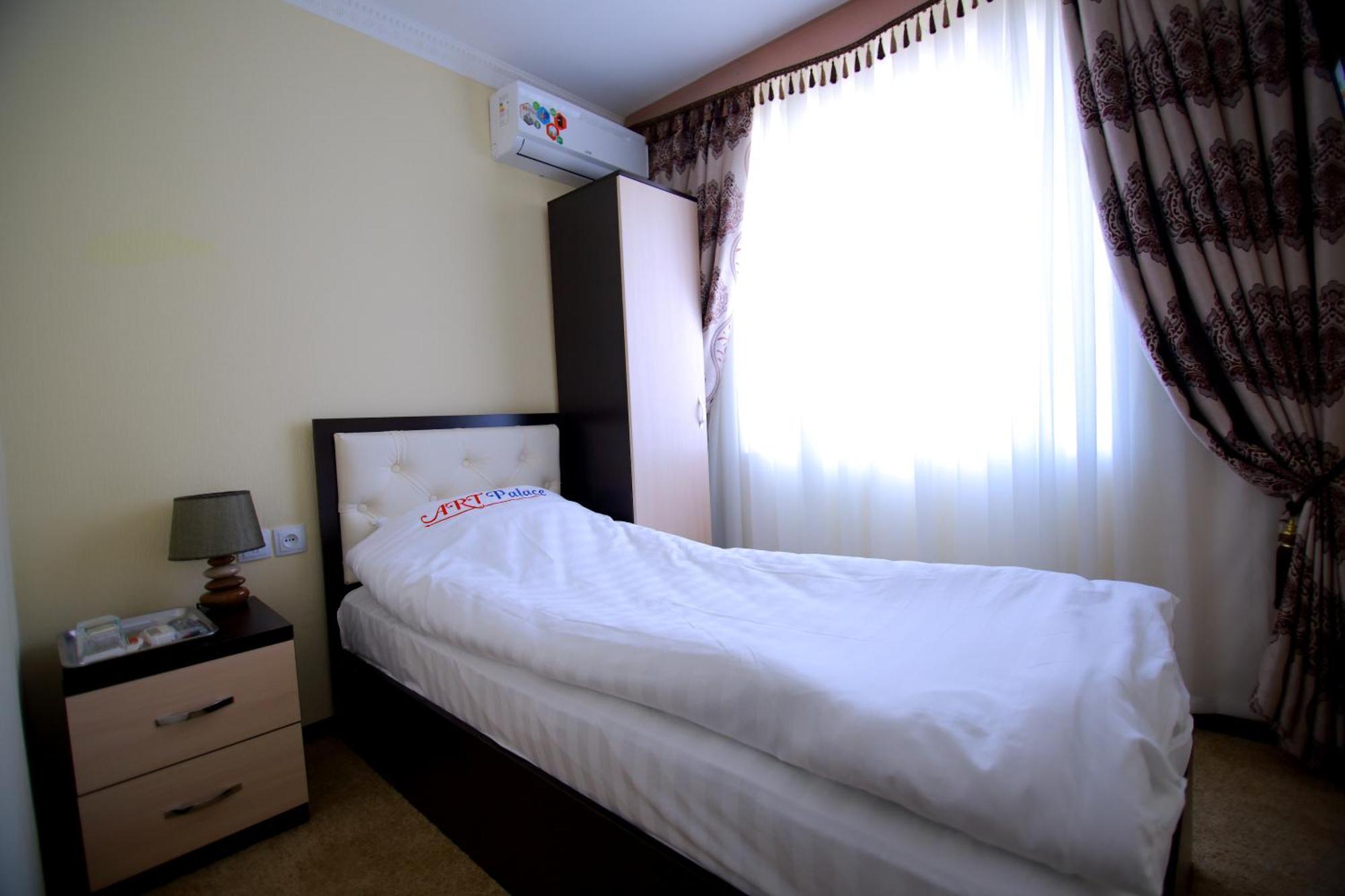 Hotel Art Palace Tashkent Ngoại thất bức ảnh
